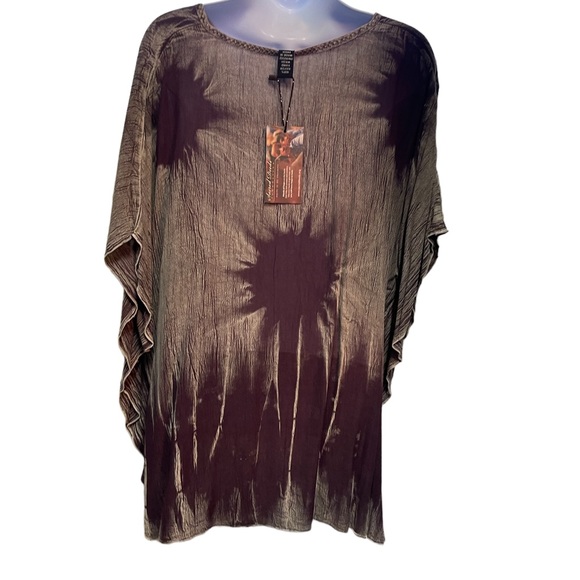 NWT. Blouse by Sacred Threads. S/M. LG/GR/GR01 218307 - Picture 2 of 4